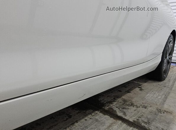 WBA2J1C56JVD09205 2018 BMW 2 SERIES Белый Вид наклейки с VIN-кодом