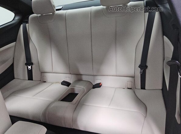 WBA2J3C52JVD48904 2018 BMW 2 SERIES Blue Vista de los asientos traseros