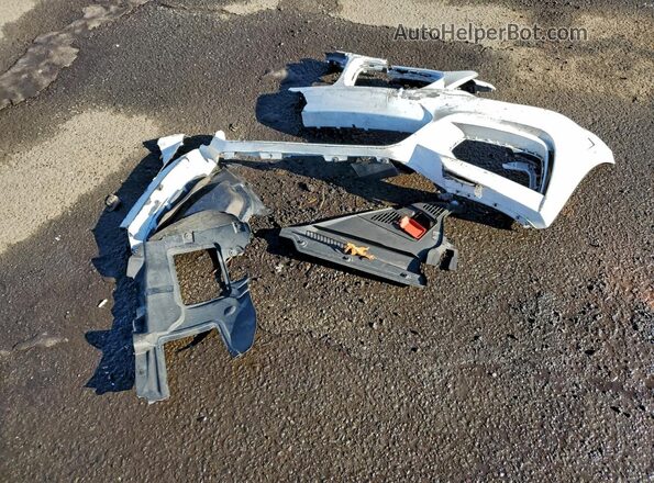 WBA2J5C50JVB27801 2018 BMW M2 White 