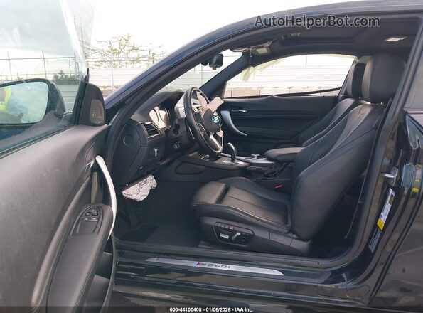 WBA2J5C57KVC07694 2019 BMW M2 Black Vista interior delantera
