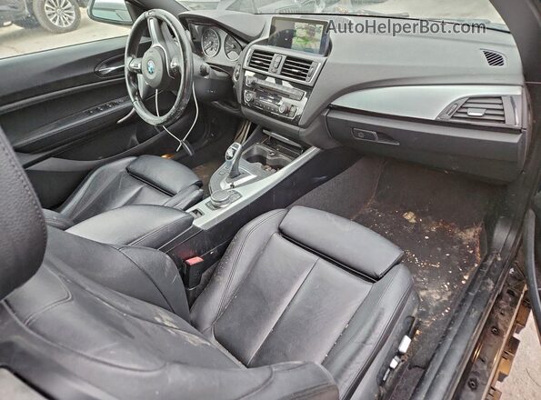 WBA2L3C31HV667825 2017 BMW M2 Black Dashboard view