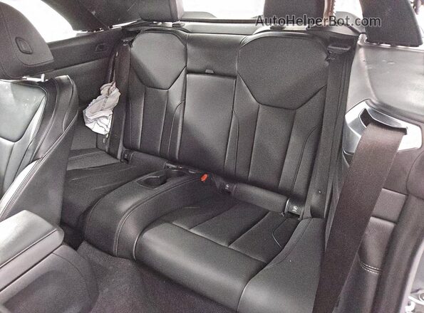 WBA33DB09SCT63291 2025 BMW 4 SERIES Silver Widok tylnych siedzeń