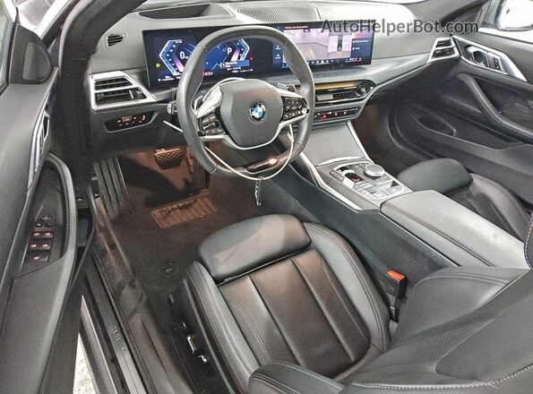 WBA33DB09SCT63291 2025 BMW 4 SERIES Silver Widok deski rozdzielczej