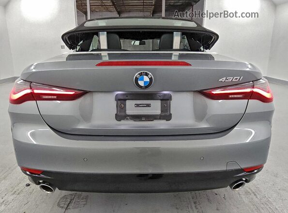 WBA33DB09SCT63291 2025 BMW 4 SERIES Silver Widok z tyłu