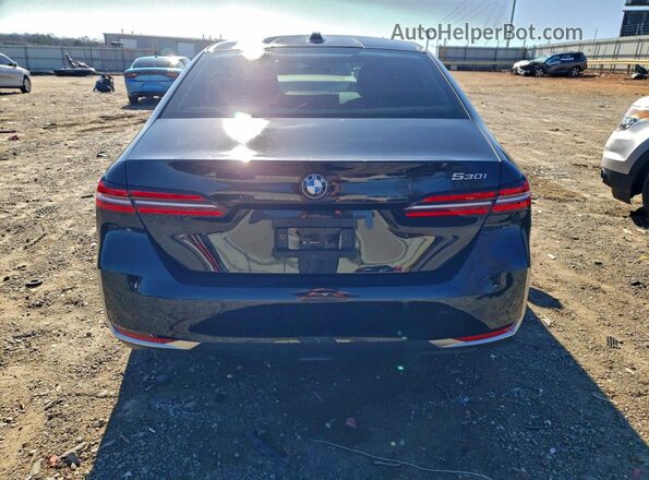 WBA43FJ08SCU24339 2025 BMW 5 SERIES Black უკანა ხედი