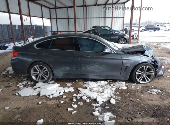 WBA4F7C59HG786008 2017 BMW 4 SERIES Black Widok wnętrza 360 stopni