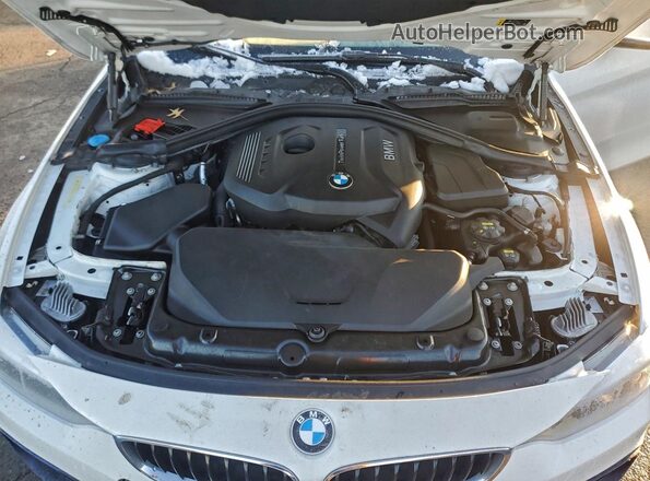 WBA4J3C58KBL10389 2019 BMW OTHER White Widok wnętrza z tyłu