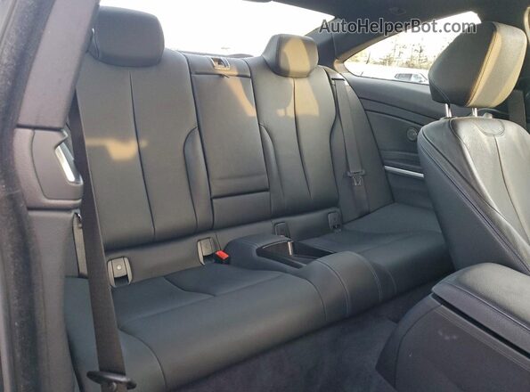 WBA4W9C09LFJ86670 2020 BMW 4 SERIES Gray Rear seats view