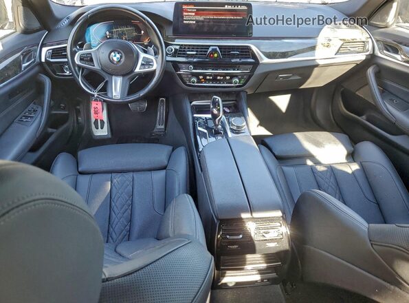 WBA53BH04PCN17403 2023 BMW 5 SERIES Black Widok deski rozdzielczej