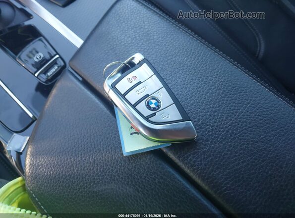 WBA53BH09NCJ19701 2022 BMW 5 SERIES Gray წინა პანელის ხედი