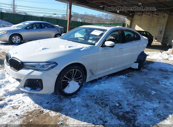 WBA53BH09NWX80529 2022 BMW 5 SERIES Белый Передняя левая четверть