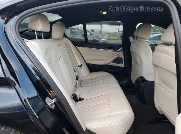 WBA53BH0XNWX58474 2022 BMW 5 SERIES Black Widok tylnych siedzeń