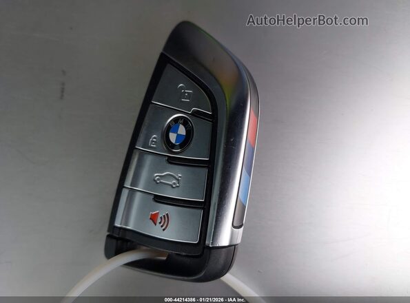 WBA53BJ03NWX58147 2022 BMW 5 SERIES Серый Вид панели приборов