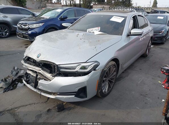 WBA53BJ05MCF54646 2021 BMW 5 SERIES Silver Առջևի ձախ երեք քառորդ տեսարան