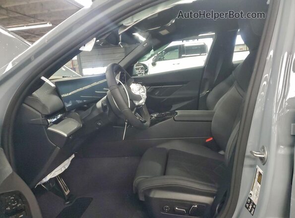 WBA53FJ07TCW29687 2026 BMW 5 SERIES Gray Front interior view