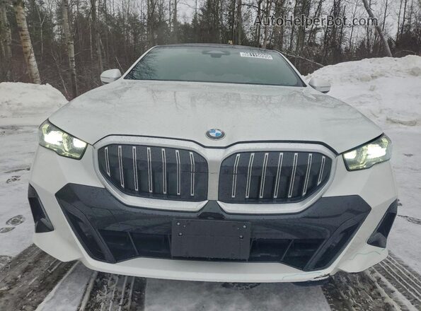 WBA53FJ09TCW58933 2026 BMW 5 SERIES White Vista frontal
