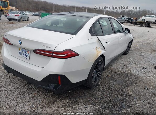 WBA53FJ0XTCW42773 2026 BMW 5 SERIES White Tył prawy