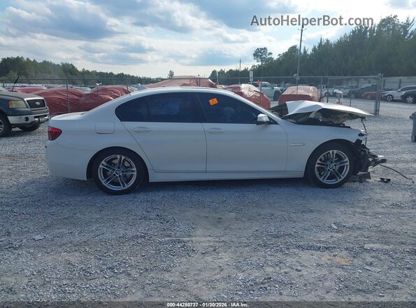 WBA5A5C59GD528918 2016 BMW 5 SERIES White Widok wnętrza z tyłu