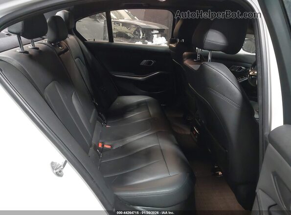 WBA5R7C55KAJ79562 2019 BMW 3 SERIES White Vista de la etiqueta del VIN