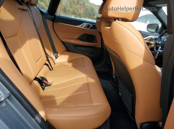 WBA63AV01PFN87832 2023 BMW 4 SERIES Gray Vista de los asientos traseros