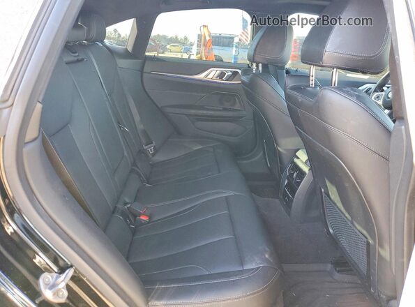 WBA63AV03NFM75305 2022 BMW 4 SERIES Black Widok tylnych siedzeń