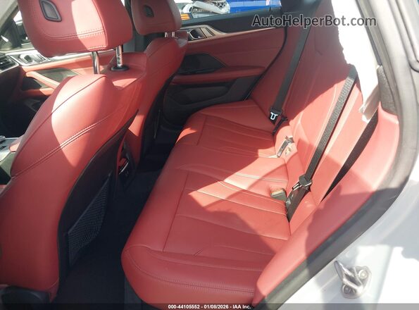 WBA63AV05RFR33769 2024 BMW 4 SERIES Blue Vista de la etiqueta del VIN