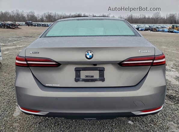 WBA63FJ07SCT68970 2025 BMW 5 SERIES Gray Vista trasera