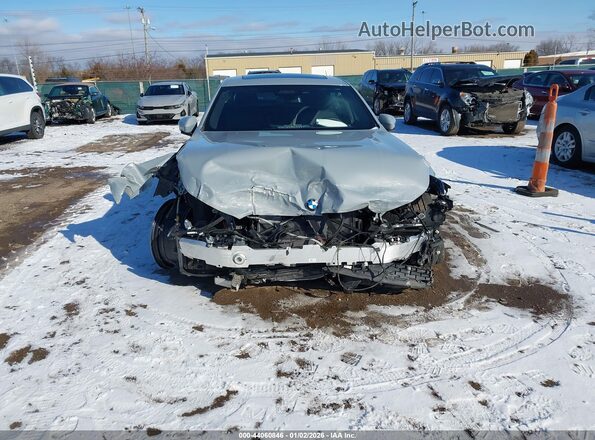 WBA63FJ09SCU23032 2025 BMW 5 SERIES Gray Front view