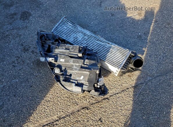 WBA73AK03R7R37273 2024 BMW 2 SERIES Black Widok komory silnika