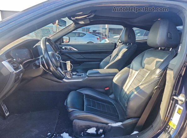 WBA73AP09NCJ68109 2022 BMW 4 SERIES Синий Вид салона спереди