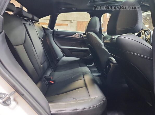 WBA73AV00PFM91923 2023 BMW 4 SERIES White Widok tylnych siedzeń