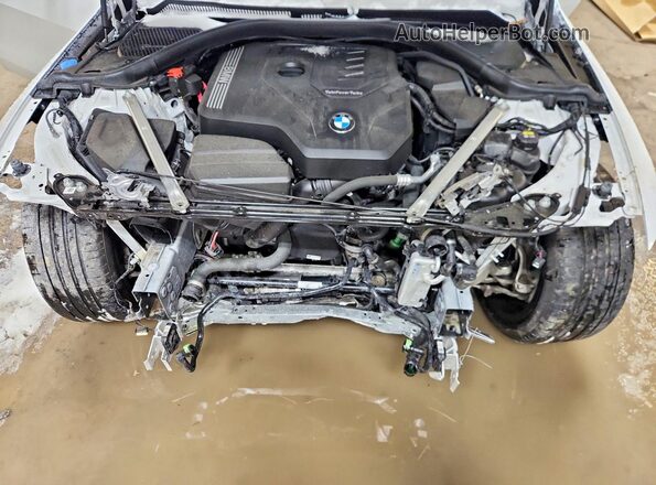 WBA73AV00PFM91923 2023 BMW 4 SERIES White Widok wnętrza z tyłu