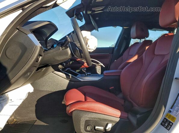 WBA73AV01PFM95477 2023 BMW 4 SERIES White Vista interior delantera