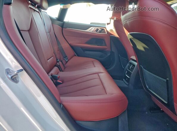 WBA73AV01PFM95477 2023 BMW 4 SERIES White Vista de los asientos traseros