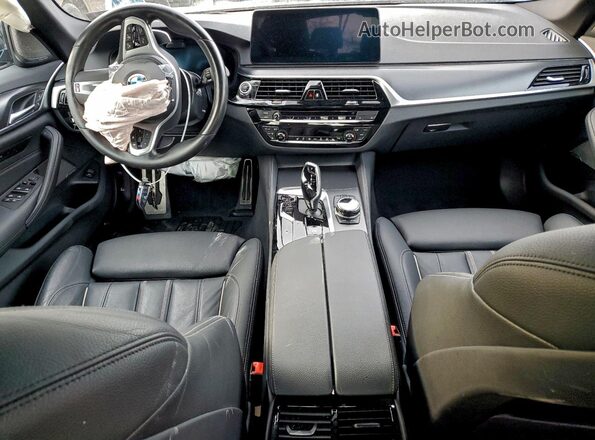 WBA73BJ05PCN00063 2023 BMW 5 SERIES Black Widok deski rozdzielczej