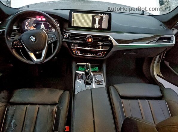 WBA73BJ07NWX50576 2022 BMW 5 SERIES White Vista del salpicadero