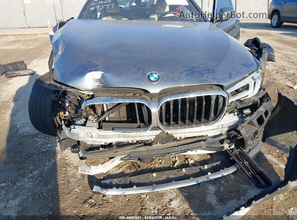 WBA73BJ0XNWX54590 2022 BMW 5 SERIES Gray Vista frontal