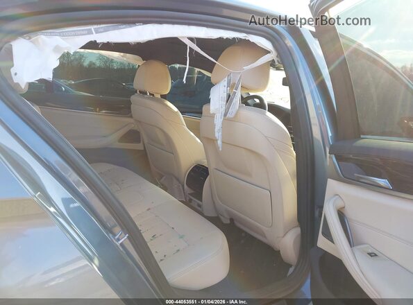 WBA73BJ0XNWX54590 2022 BMW 5 SERIES Gray Vista de la etiqueta del VIN