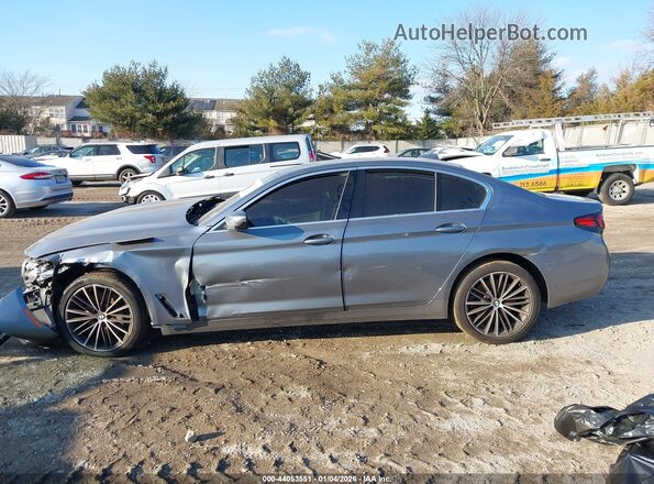 WBA73BJ0XNWX54590 2022 BMW 5 SERIES Gray Vista interior trasera