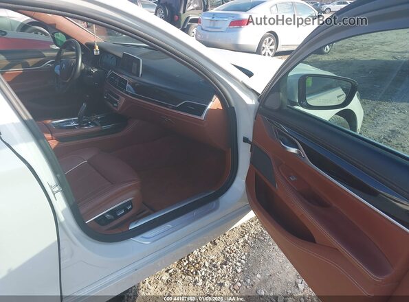 WBA7E2C55KB216501 2019 BMW 7 SERIES White Front interior view
