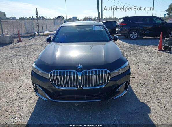WBA7T2C07NCH74247 2022 BMW 7 SERIES Black Rear interior view