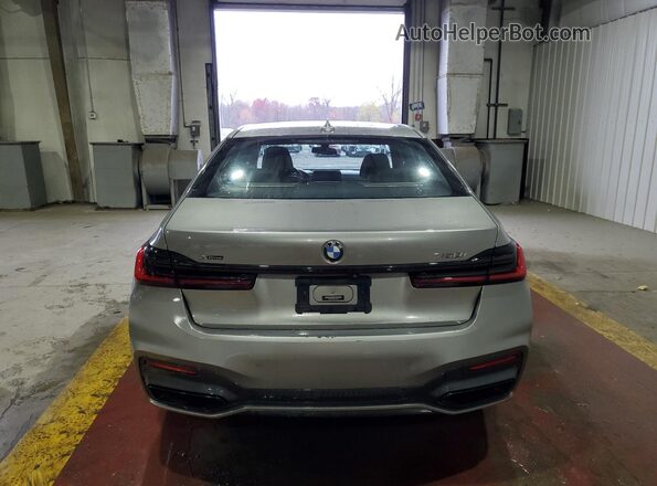 WBA7U2C00LGM27262 2020 BMW 7 SERIES Silver Widok z tyłu