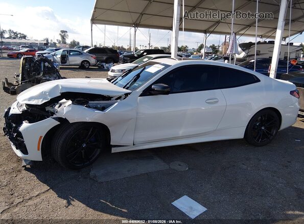 WBA83AP02NCK07160 2022 BMW M4 White Vista interior de 360 grados