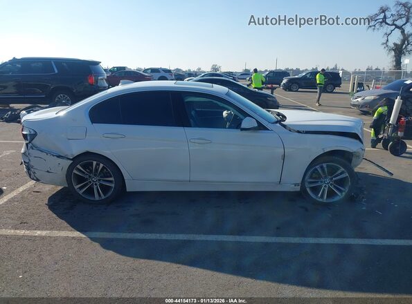 WBA8B9C53JEE83321 2018 BMW 3 SERIES White Vista interior trasera