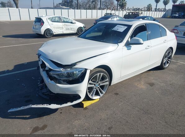 WBA8B9C53JEE83321 2018 BMW 3 SERIES White Vista tres cuartos delantera izquierda