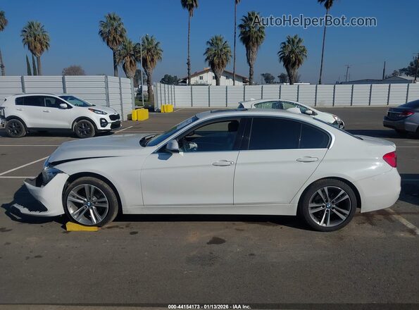 WBA8B9C53JEE83321 2018 BMW 3 SERIES White Vista interior de 360 grados