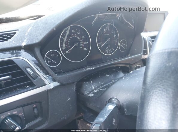 WBA8D9C54JA615288 2018 BMW 3 SERIES Red 360 interior view