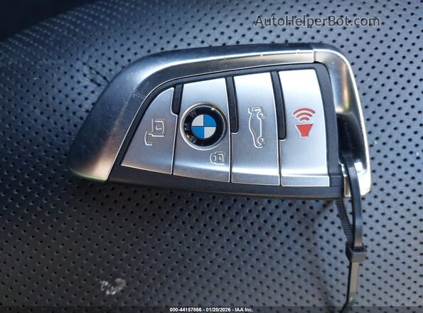 WBAAE4C09PCL58129 2023 BMW 8 SERIES White Առջևի վահանակի տեսք