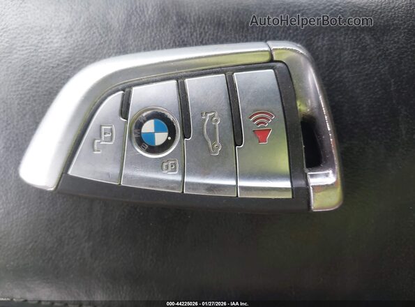 WBABC4C54KBU96617 2019 BMW M8 Dark Blue წინა პანელის ხედი