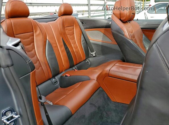 WBADZ2C02NCJ85394 2022 BMW 8 SERIES Silver უკანა სავარძლების ხედი
